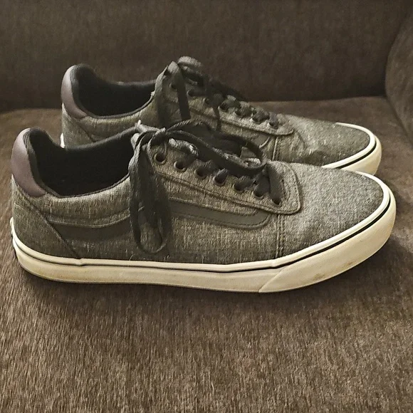 Vans Off The Wall Sneakers - Picture 3 of 8